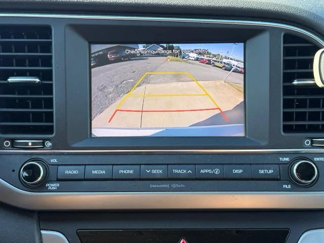 Used 2018 White Hyundai SEL image 17