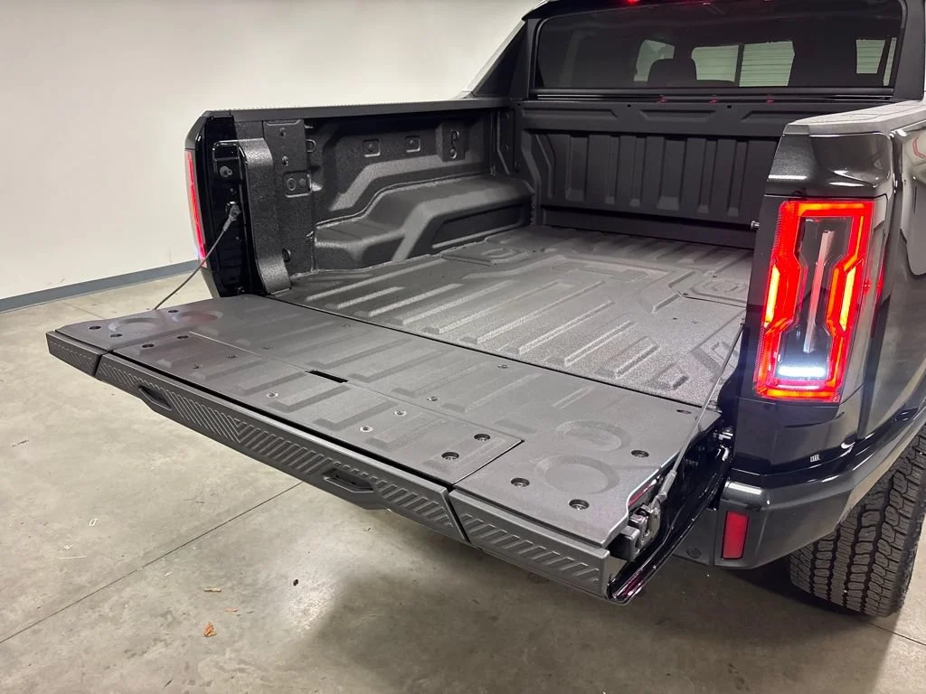 New 2026 Void Black GMC 2X image 18