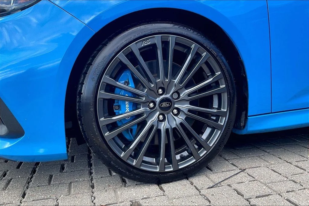 Used 2016 Blue Ford RS image 9
