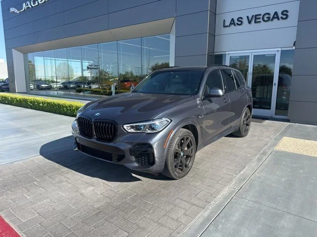 2022 BMW X5 xDrive45e's photo