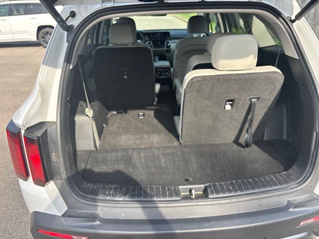 Used 2023 White Kia X-Line EX image 42