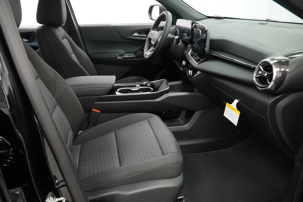 New 2027 Mosaic Black Metallic Chevrolet LT image 29