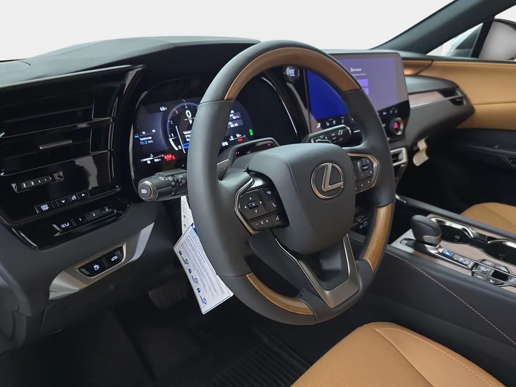 New 2026 Eminent White Pearl Lexus PREMIUM image 16