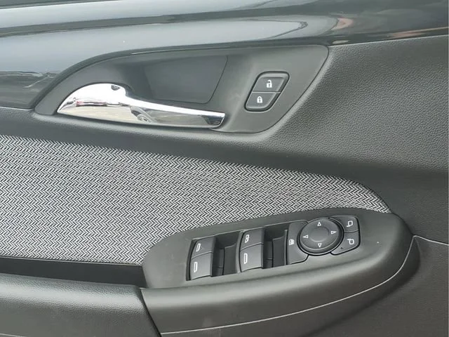 New 2026 Mosaic Black Metallic Chevrolet LT image 15
