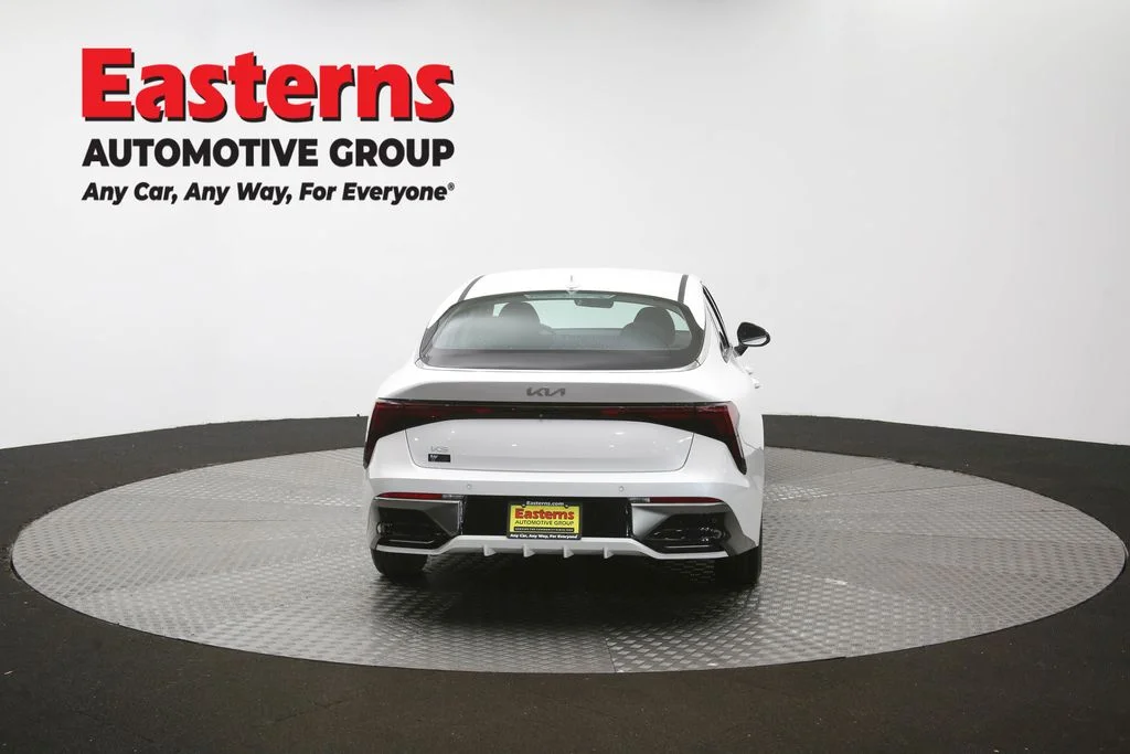 Used 2025 White Kia LXS image 37