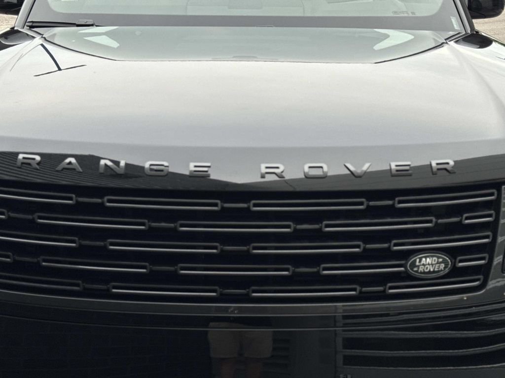 New 2026 Santorini Black Land Rover SE image 11