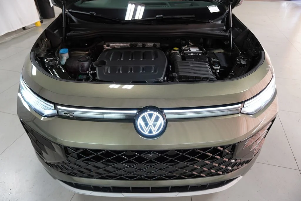 New 2026 Green Volkswagen 2.0T SEL R-Line Turbo image 33