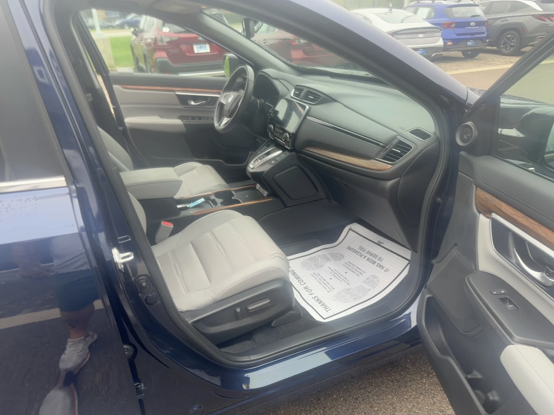 Used 2021 Obsidian Blue Pearl Honda Touring image 11
