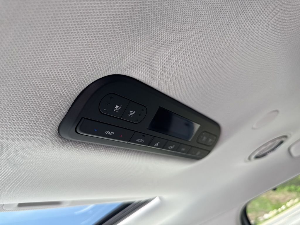 New 2026 Silver Hyundai SEL Premium image 26