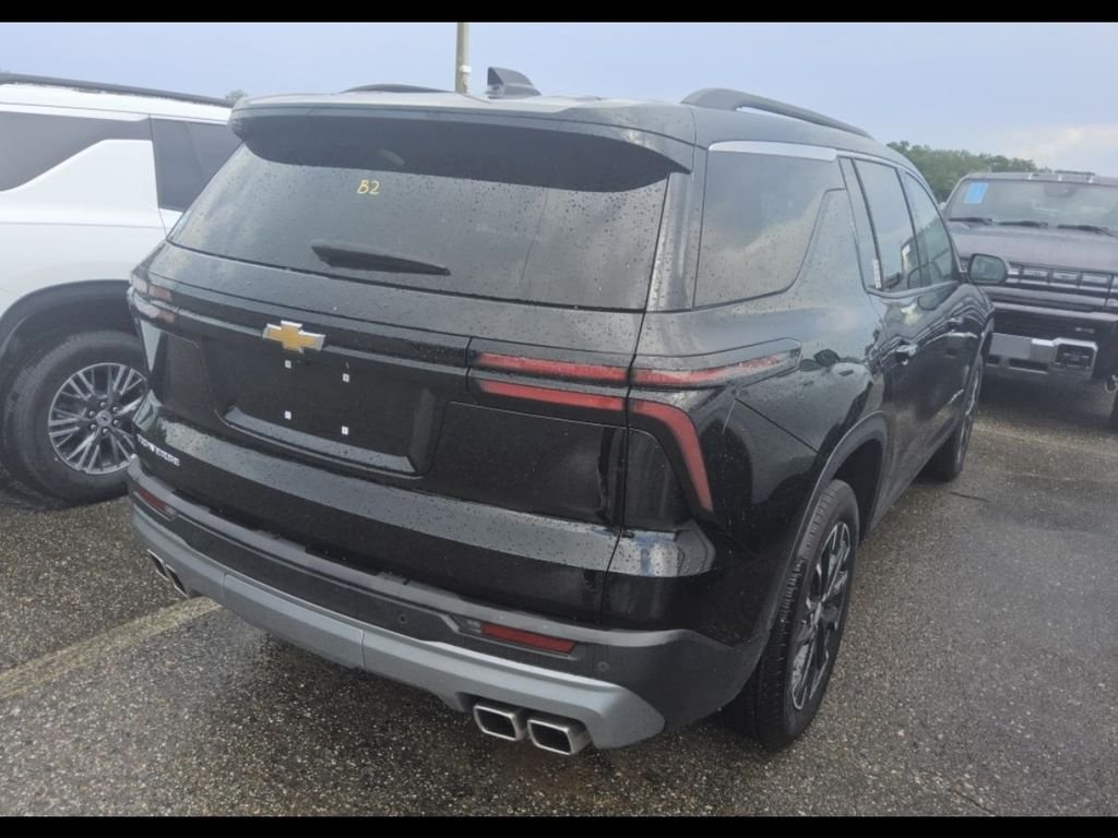 Used 2025 Mosaic Black Metallic Chevrolet LT image 5