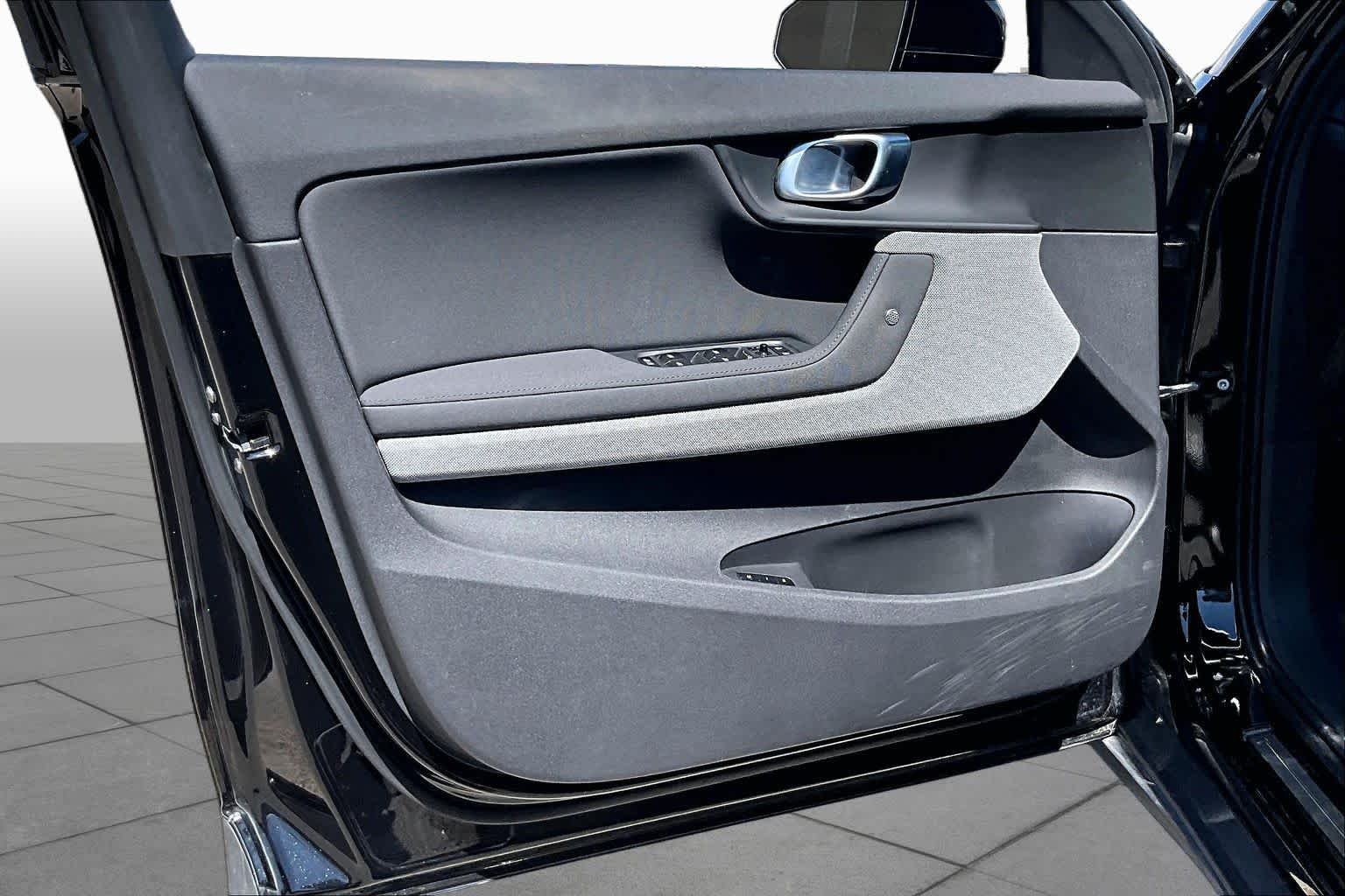 Used 2024 Midnight Metallic Polestar  image 19