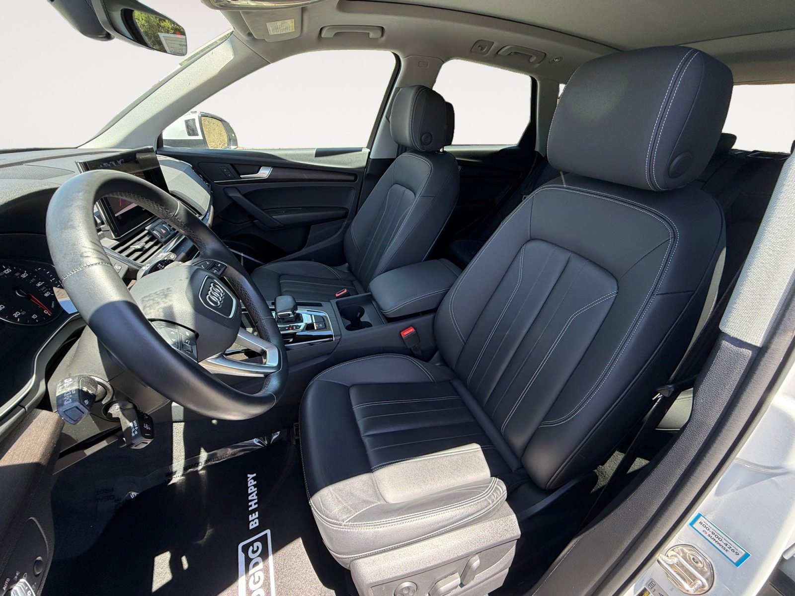 Used 2023 Glacier White Audi 45 S line Premium image 10