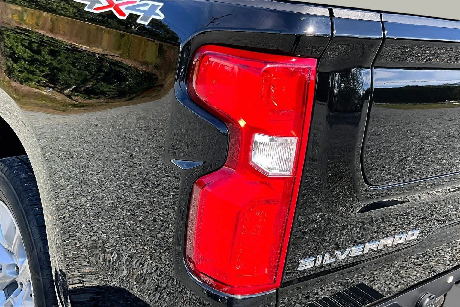 Used 2022 Black Chevrolet Custom image 29