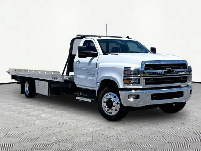 New 2025 Chevrolet Silverado 6500 HD LT