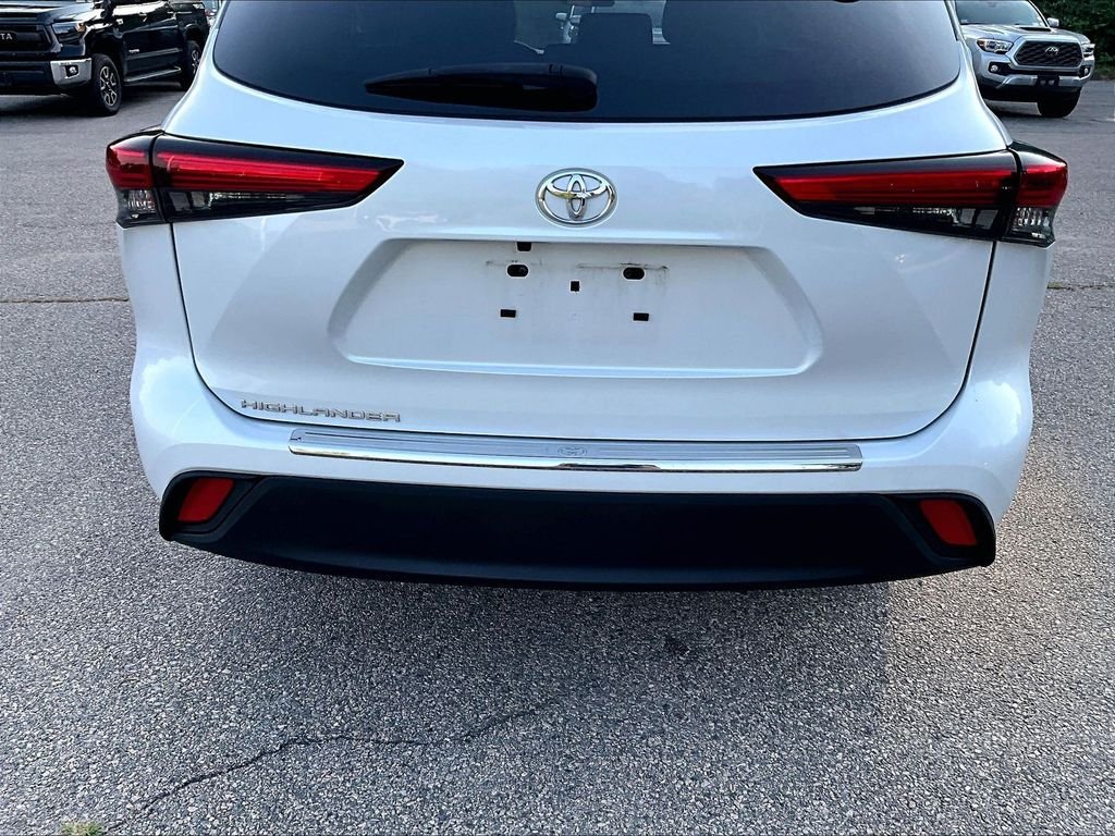 Certified Used 2023 Beige Toyota L image 10
