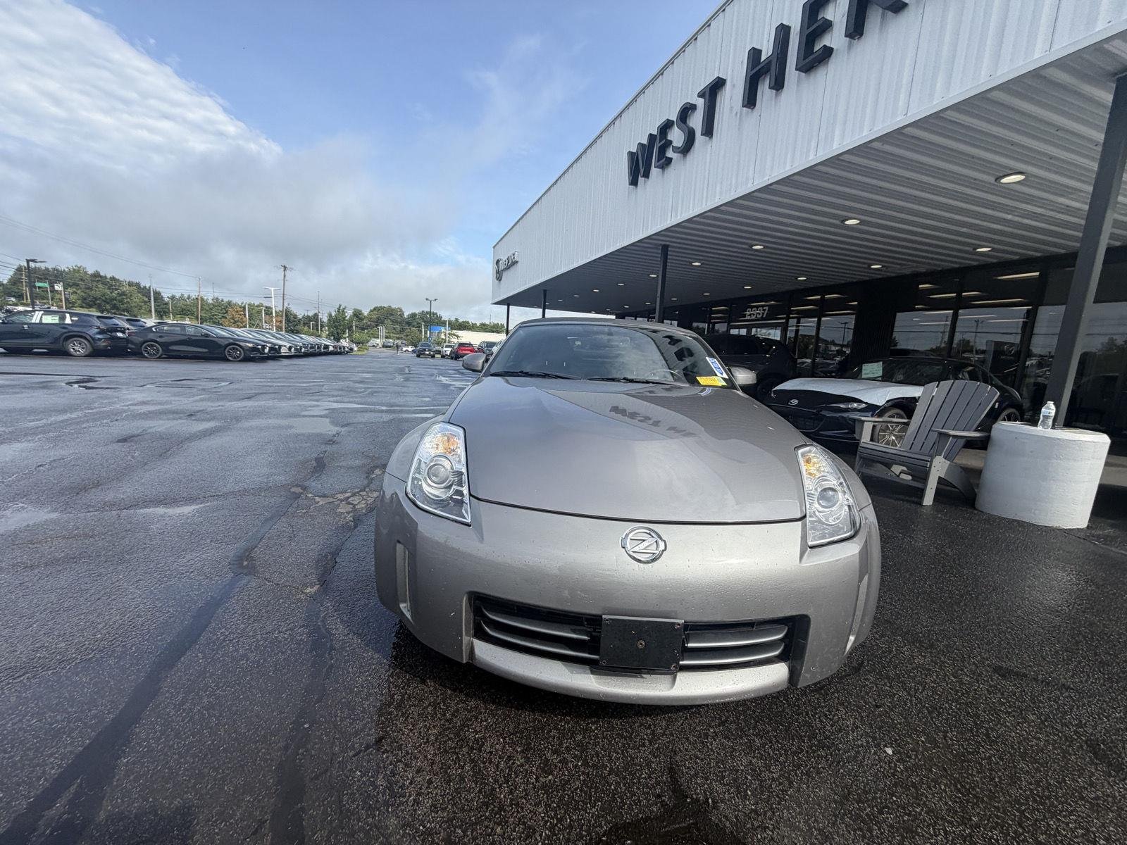 Used 2007 Carbon Silver Metallic Nissan Grand Touring image 4