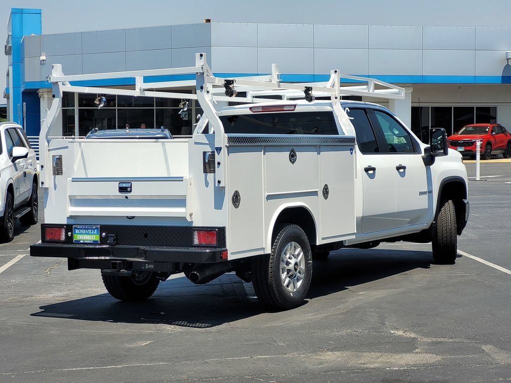 New 2026 Summit White Chevrolet WT image 4