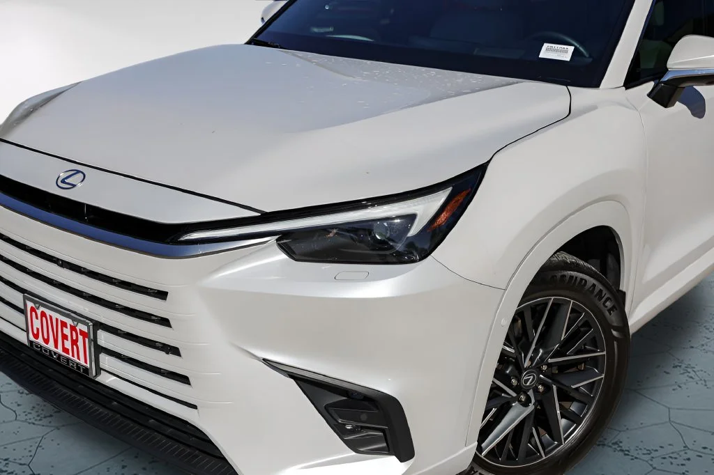 Used 2024 White Lexus 350 Luxury image 2