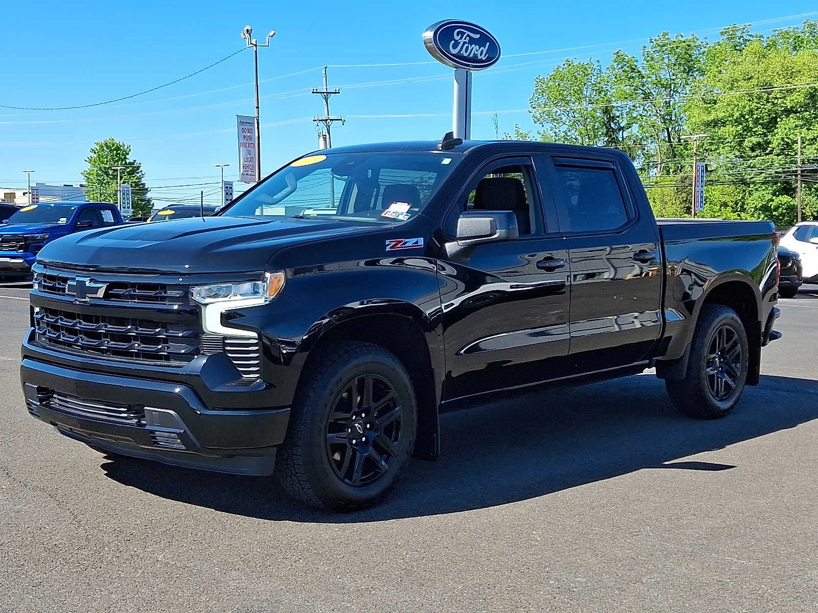Used 2023 Black Chevrolet RST image 3