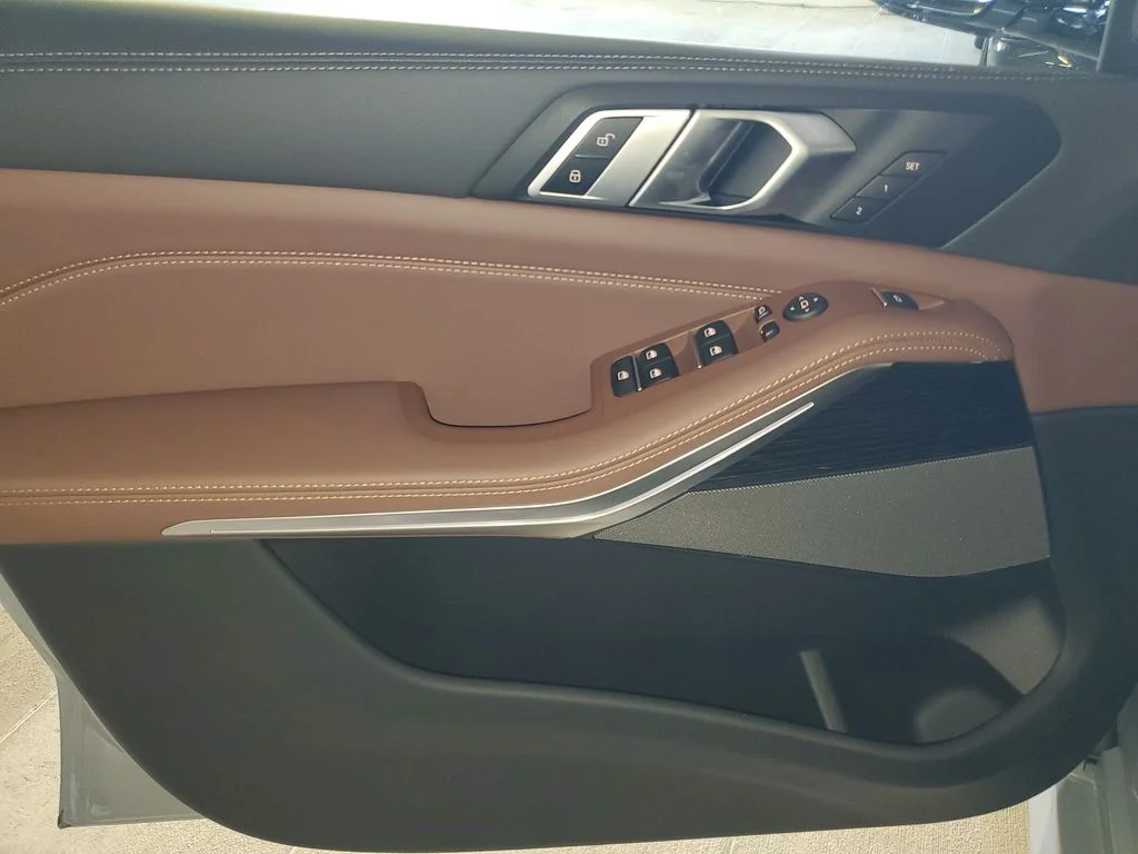 New 2026 Brooklyn Grey Metallic BMW sDrive40i image 14