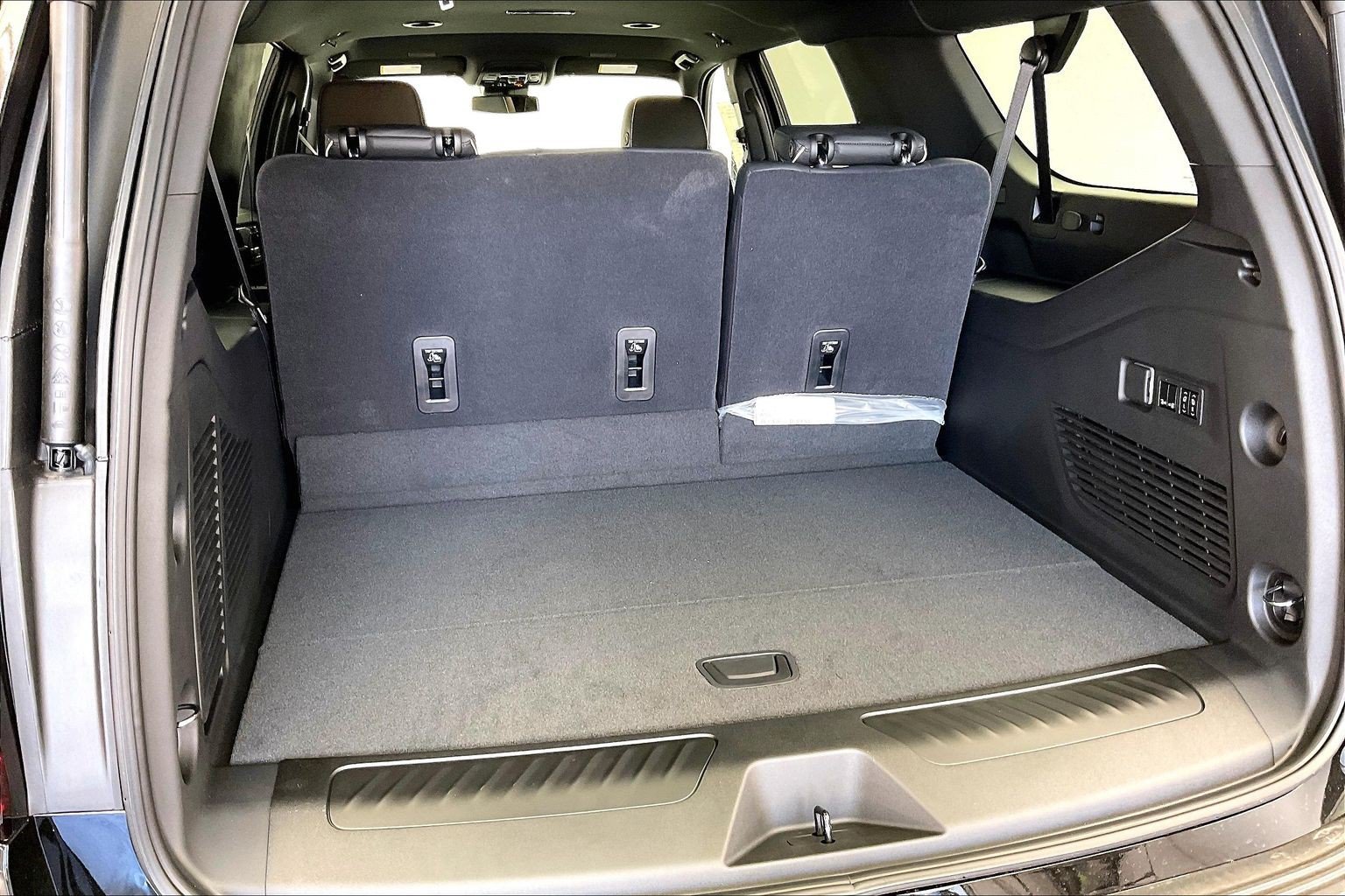2026 GMC Yukon XL Elevation - Photo 11