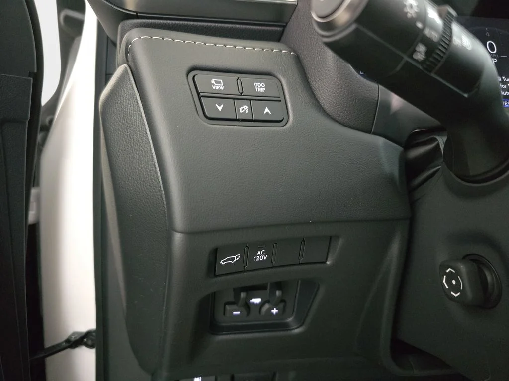 New 2026  Lexus 700h Luxury image 24