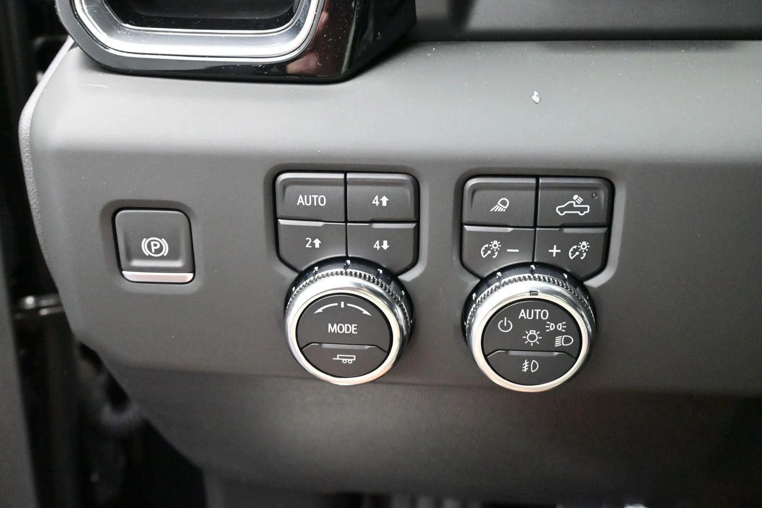 Used 2025 Onyx Black GMC Denali image 20