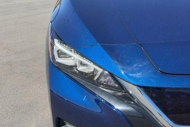 Used 2019 Blue Nissan SV image 4