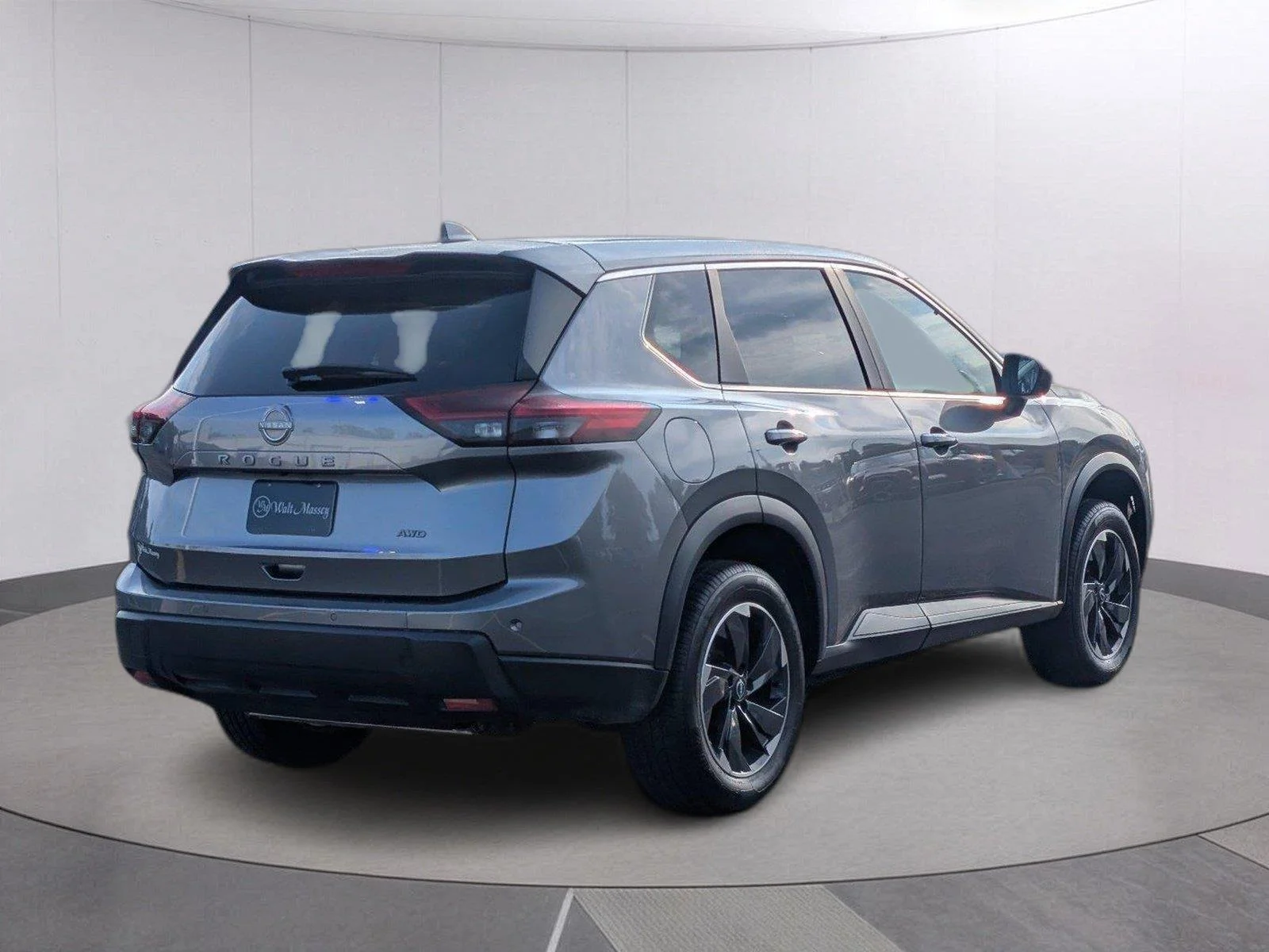 Used 2025 Gun Metallic Nissan SV image 7