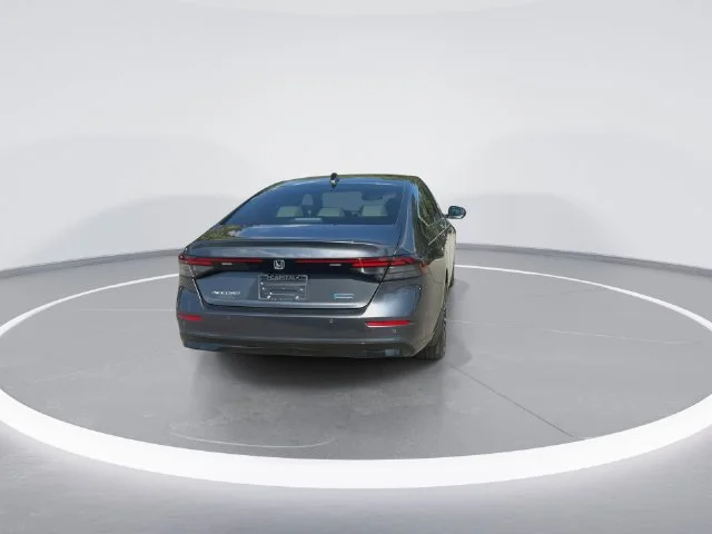 Used 2024  Honda Touring image 7