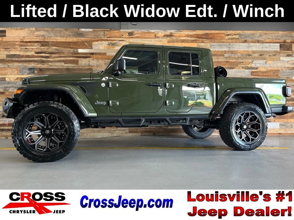 Used 2021 Green Clearcoat Jeep Overland image 1