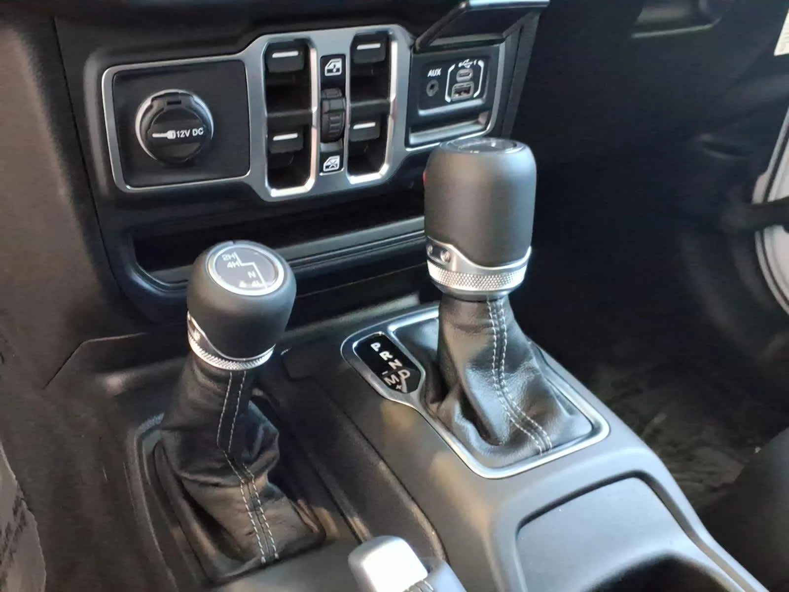 New 2026 Bright White Clearcoat Jeep Sahara image 9