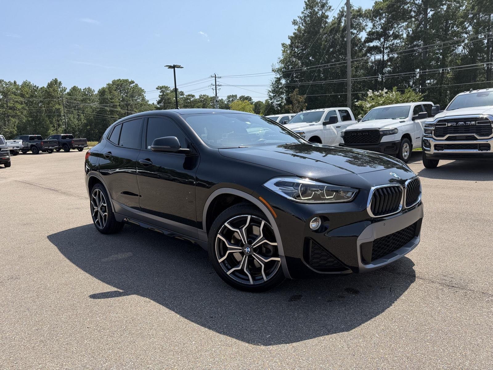 Used 2018 Black Sapphire Metallic BMW xDrive28i image 3
