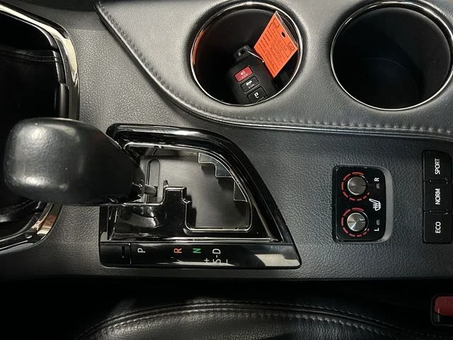 Used 2017 Black Toyota XLE image 16