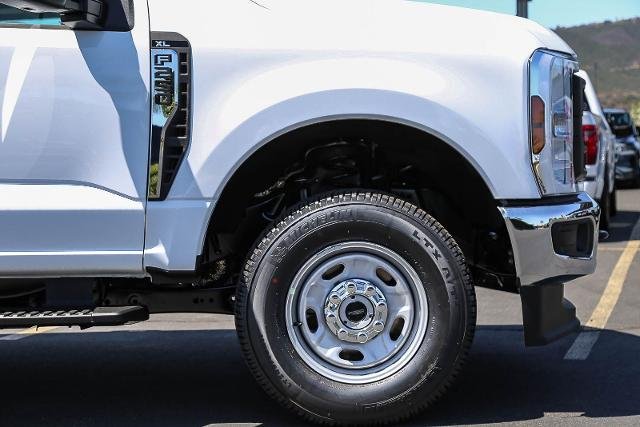 New 2026 Oxford White Ford F-250® XL image 36