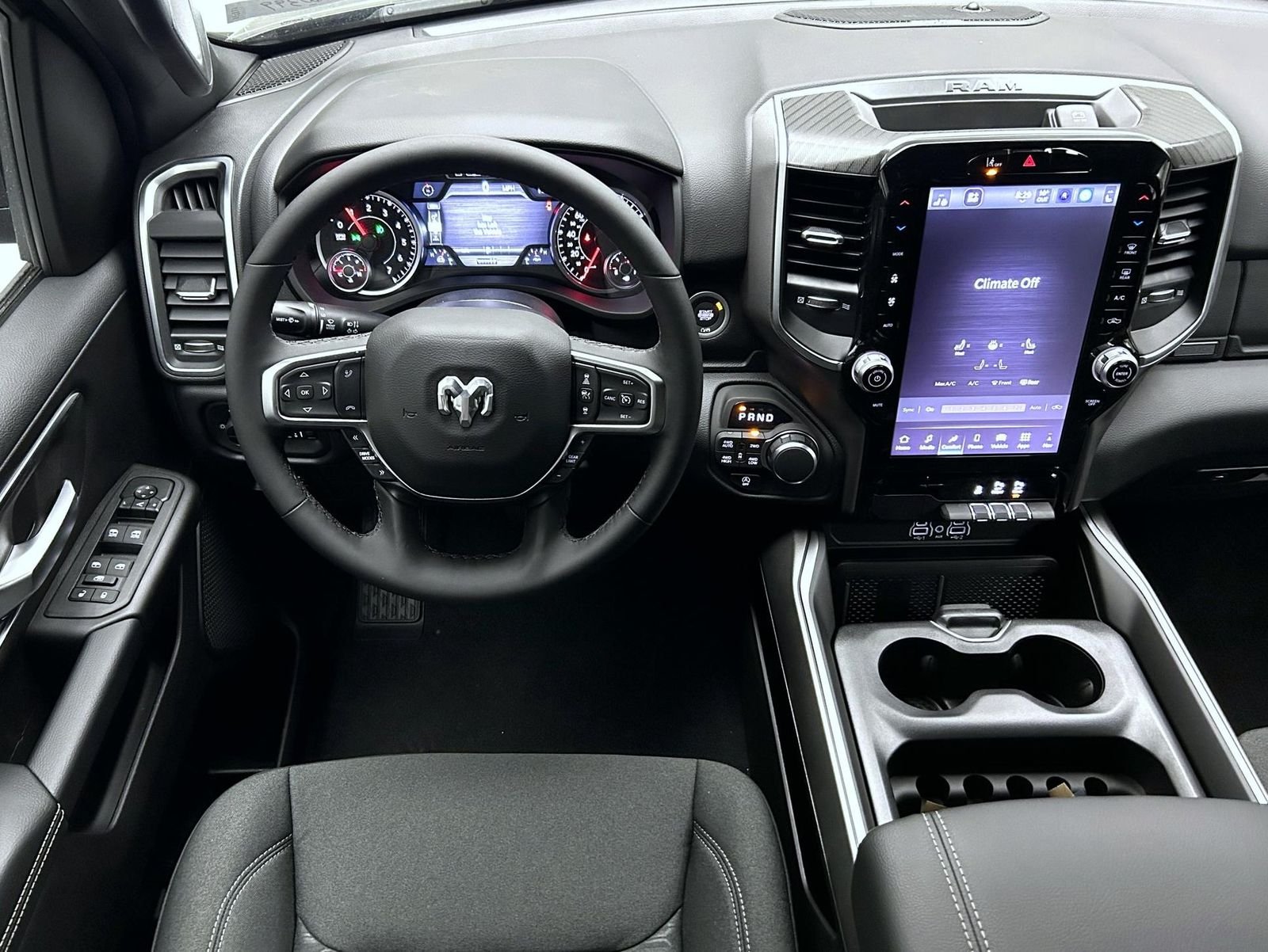 New 2026 Diamond Black Crystal Pearl-Coat Exterior Paint RAM Big Horn/Lone Star image 14