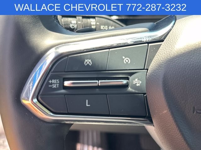 Used 2025 White Chevrolet LT image 18