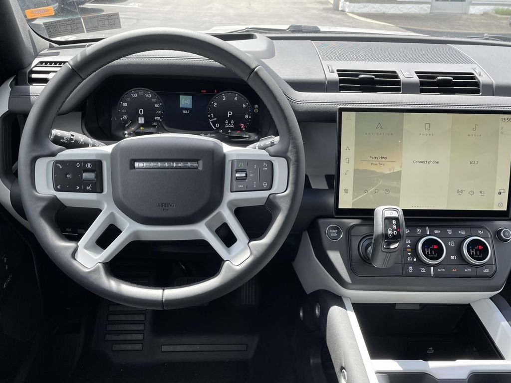 New 2026 Borasco Grey Land Rover X-Dynamic SE image 25