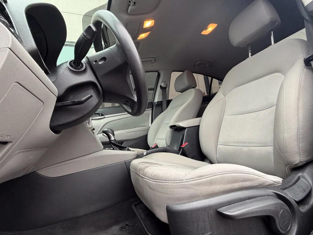Used 2018 Black Hyundai SEL image 6