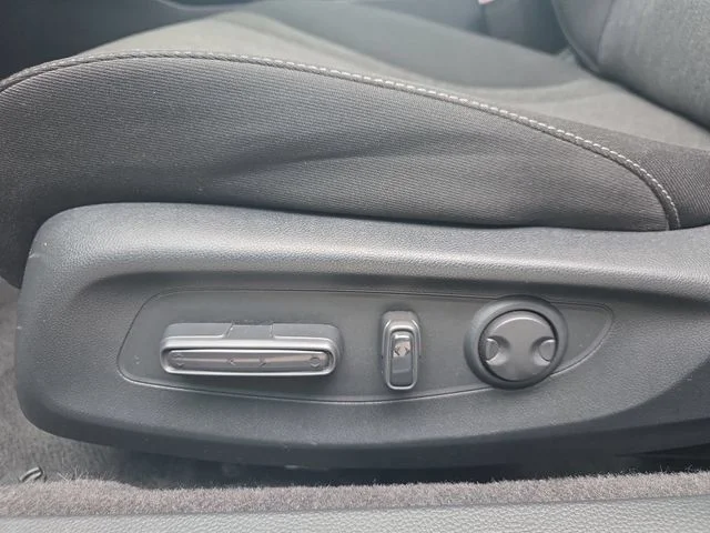 Used 2025 Gray Honda SE image 29