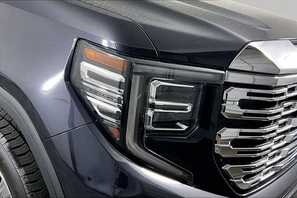 Used 2023 Silver GMC Denali image 27