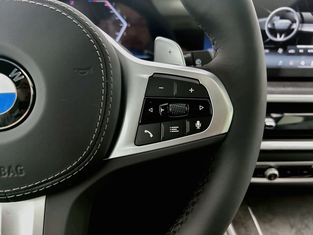New 2026 Green Metallic BMW xDrive40i image 12