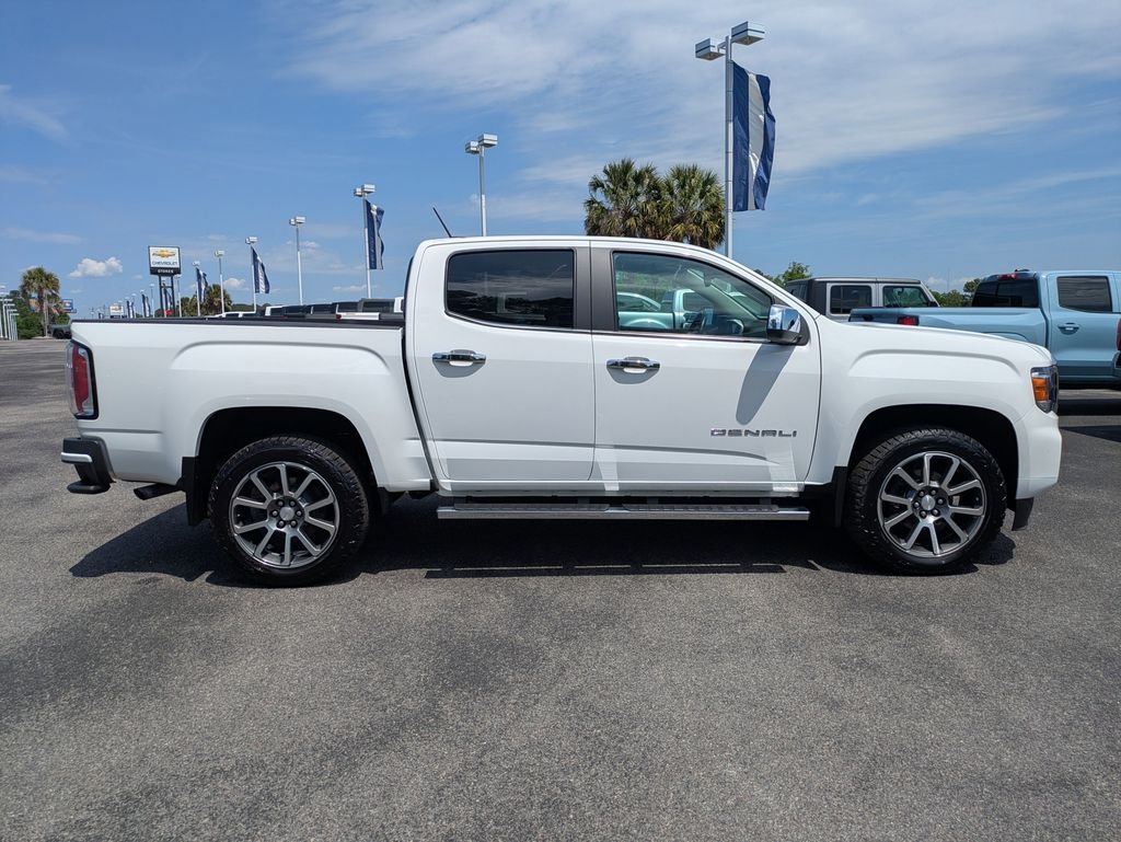 Used 2022 White GMC Denali image 4