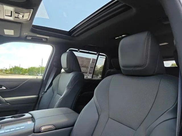 New 2026 Eminent White Pearl Lexus OVERTRAIL image 30