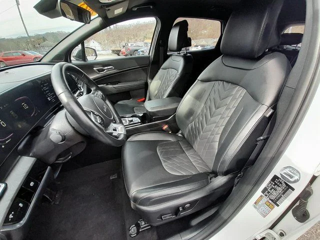 Used 2023 White Kia X-Line image 41