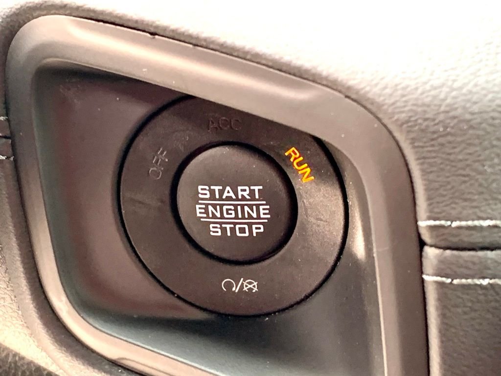 Used 2024 Silver Jeep Mojave image 34