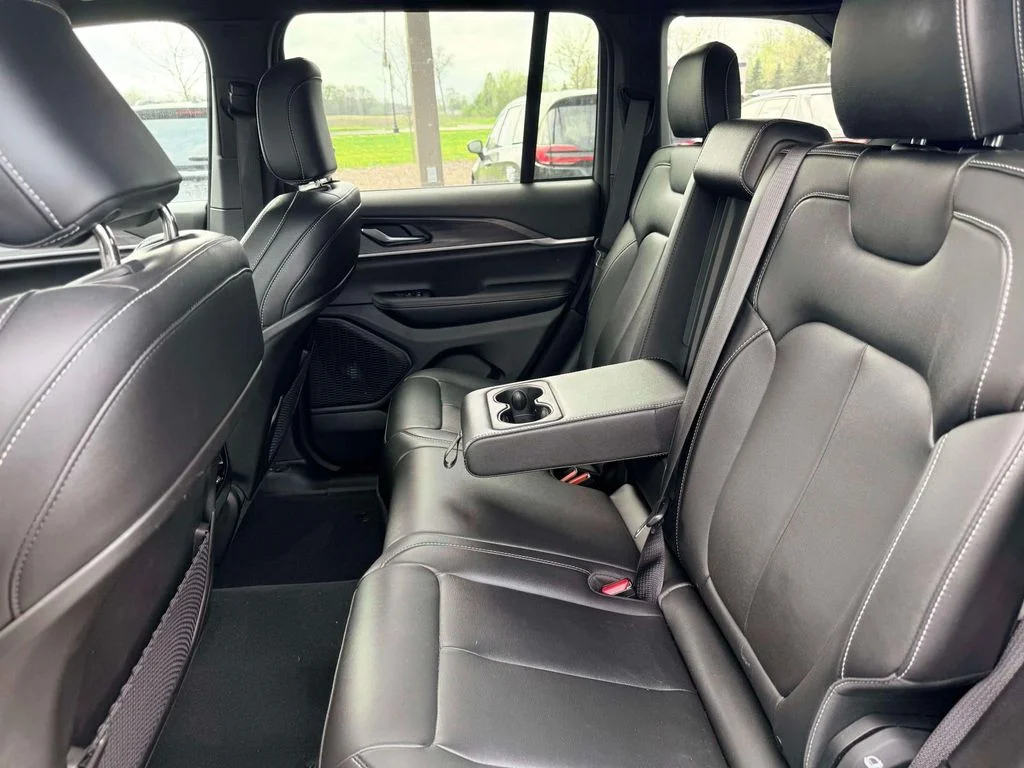 Used 2024 Silver Jeep Limited image 11