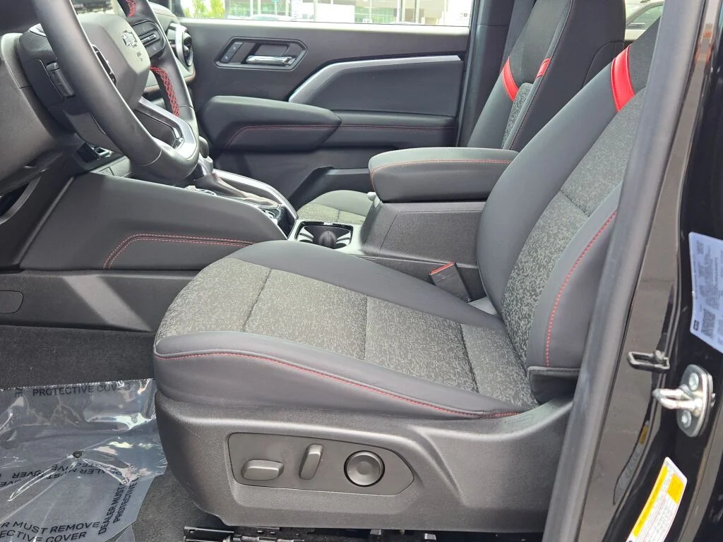 Used 2024 Black Chevrolet Z71 image 23