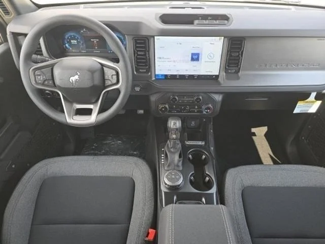 2025 Ford Bronco 4-Door Base - Photo 18