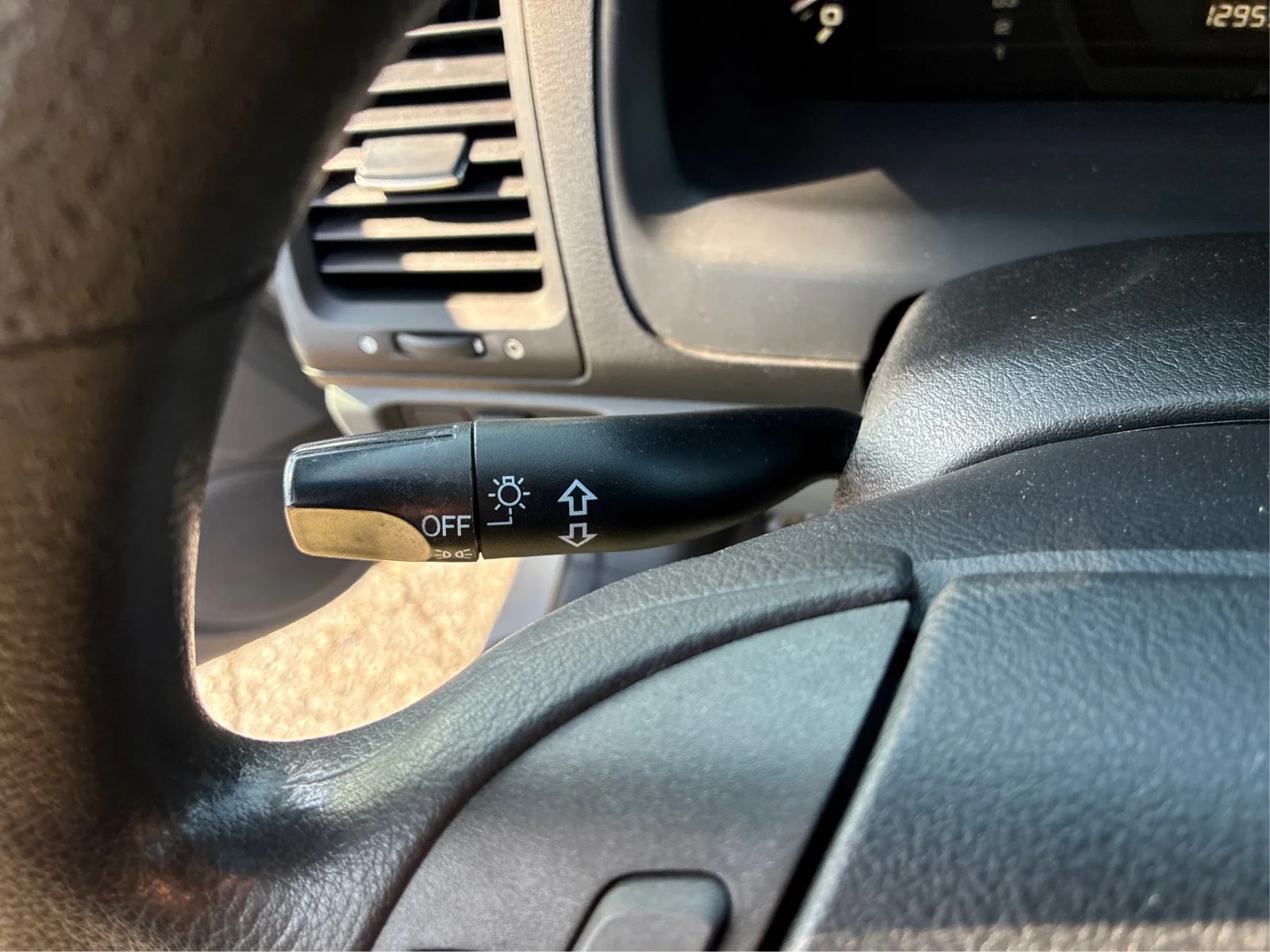 Used 2007 Silver Honda LX SE image 16